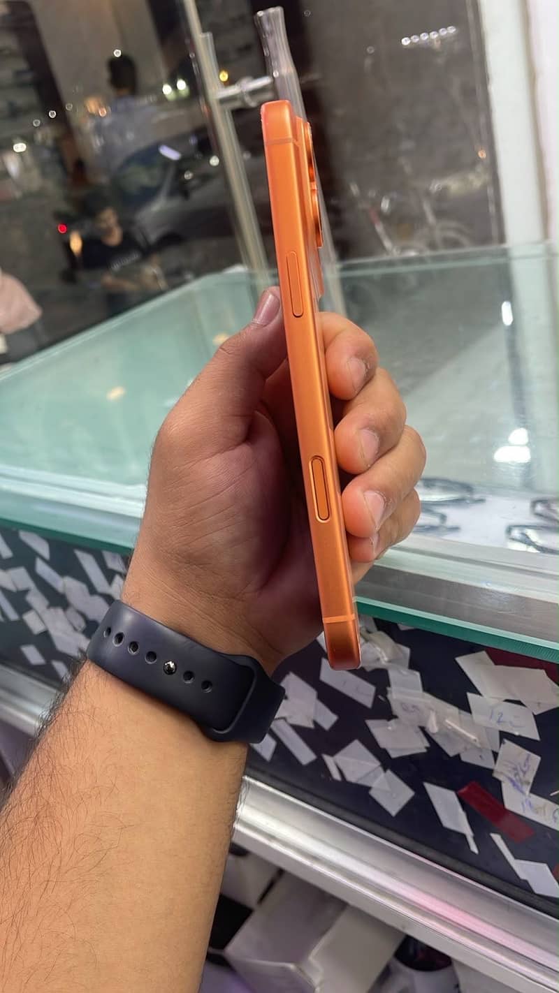 Apple iPhone 17 Pro Max 1