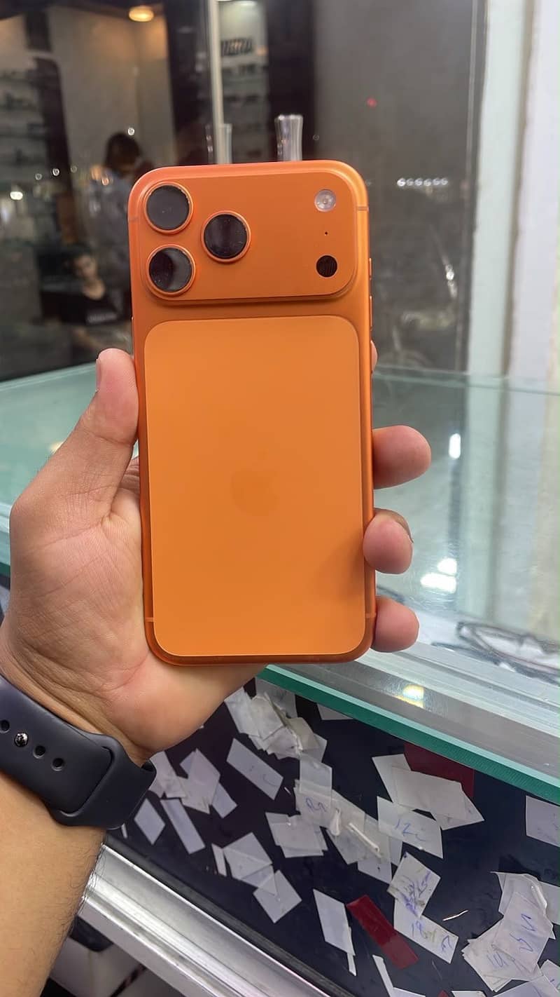 Apple iPhone 17 Pro Max 3