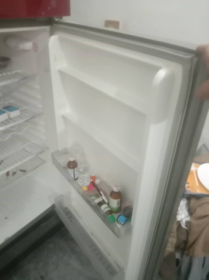 Refrigerator 0