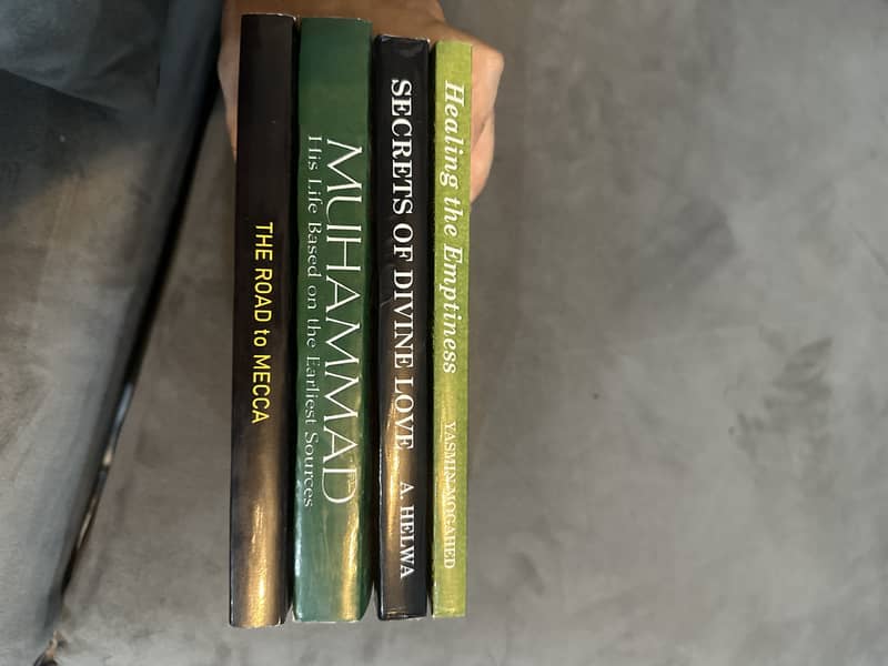 Set of 4 best Islamic books worlwide - Books - 1120835122