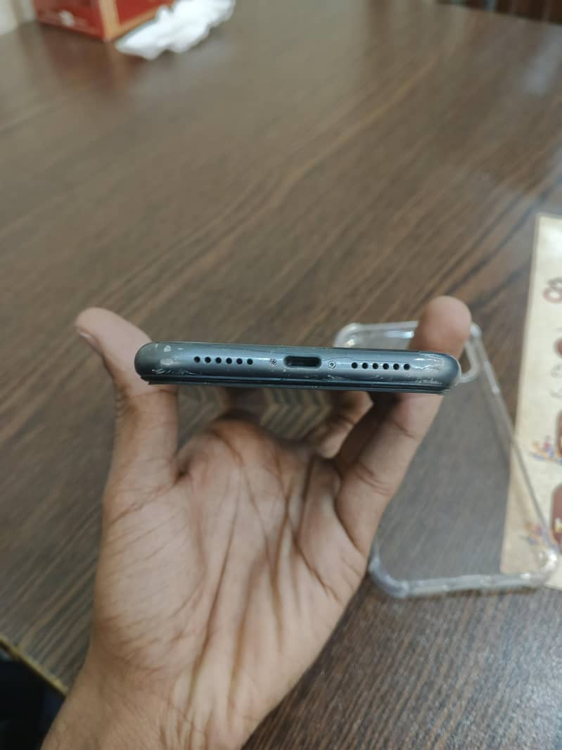 Apple iPhone 11 2