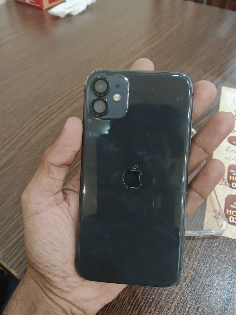 Apple iPhone 11 3