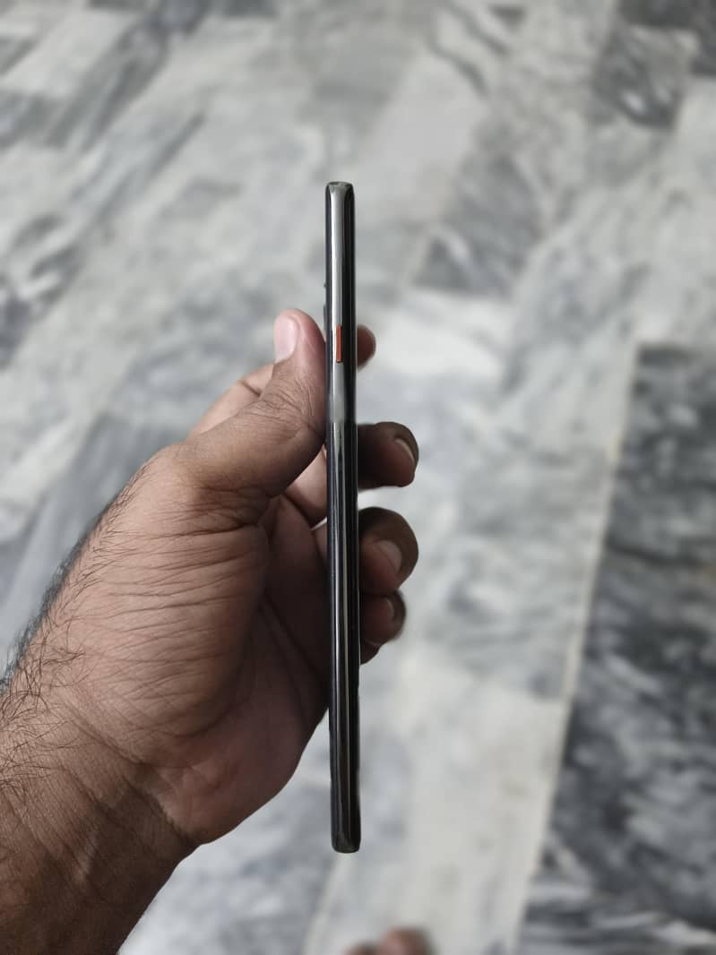Tecno CAMON 40 Pro 7