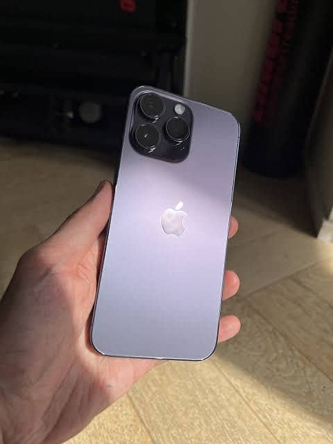Apple iPhone 14 Pro Max 0