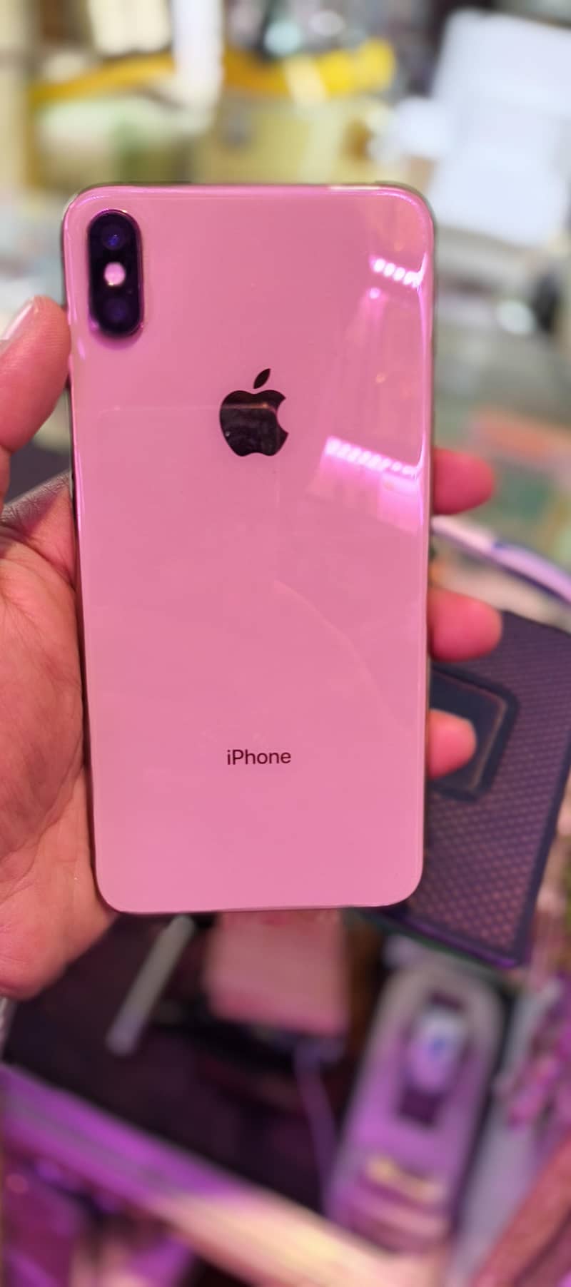 Apple iPhone XS Max 4