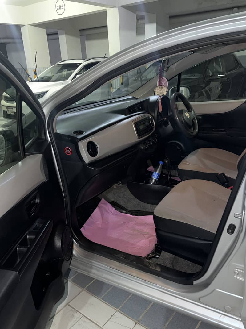 Toyota Vitz 2012 1