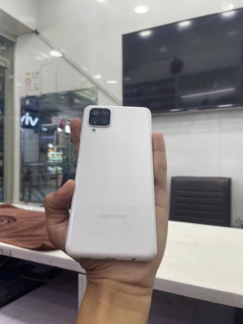 Samsung Mobile A12 3