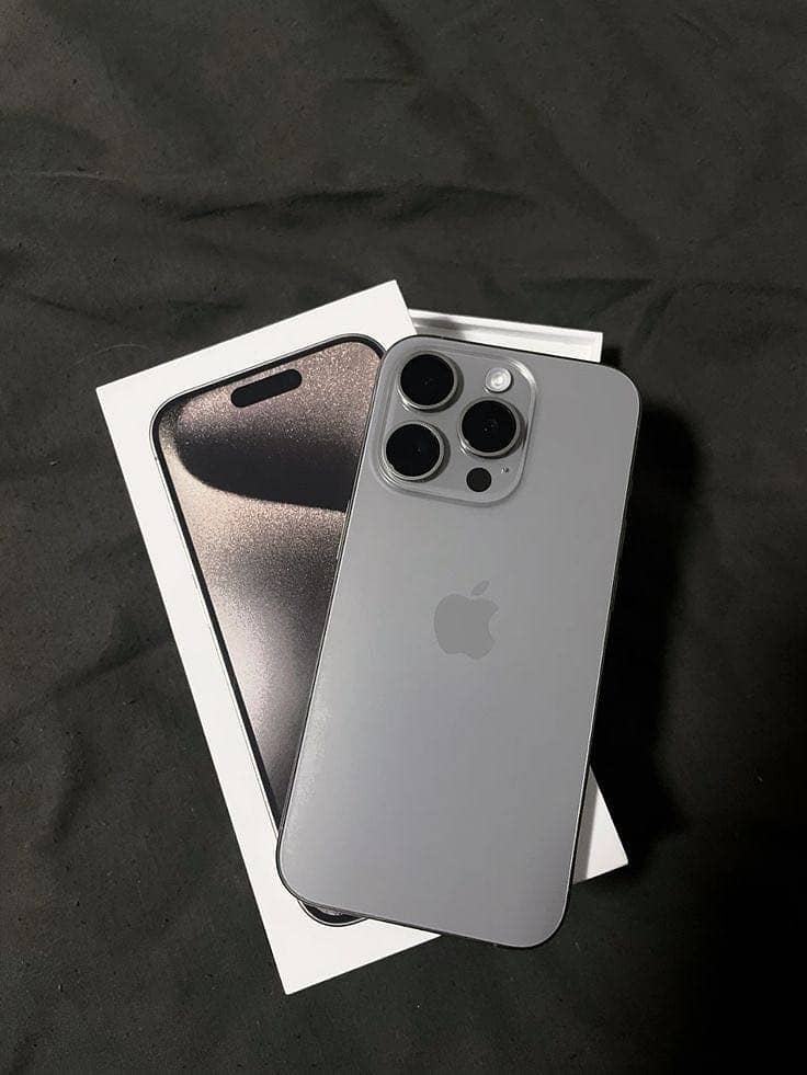 Apple iPhone 15 Pro Max 1