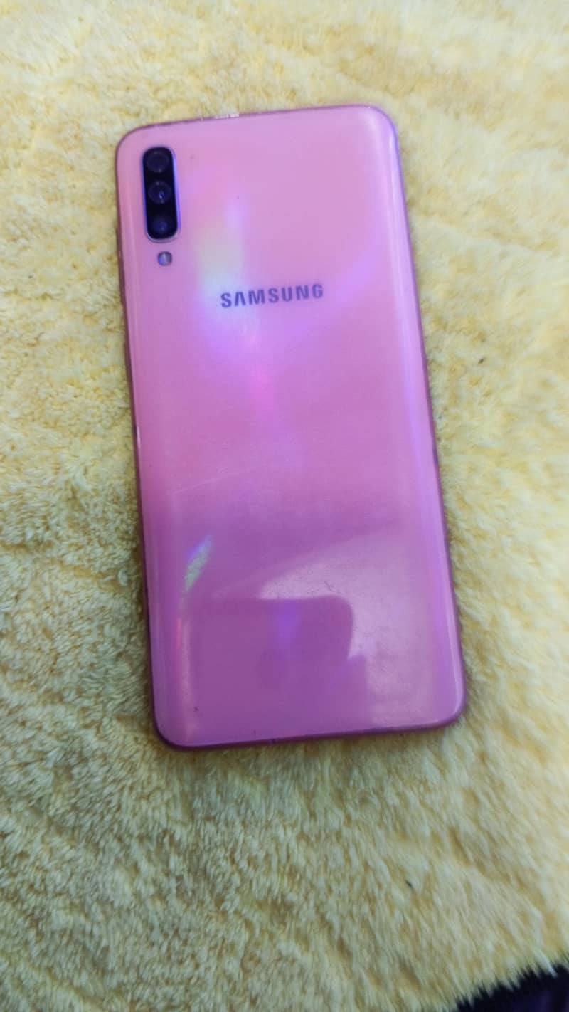 Samsung Mobile A70 0