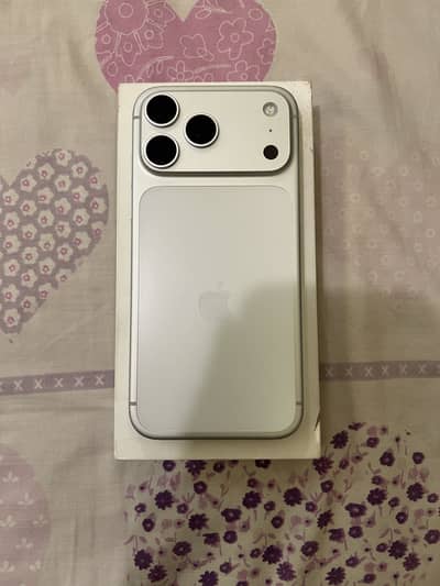 Apple iPhone 17 Pro Max silver physical sim 256gb like new!
