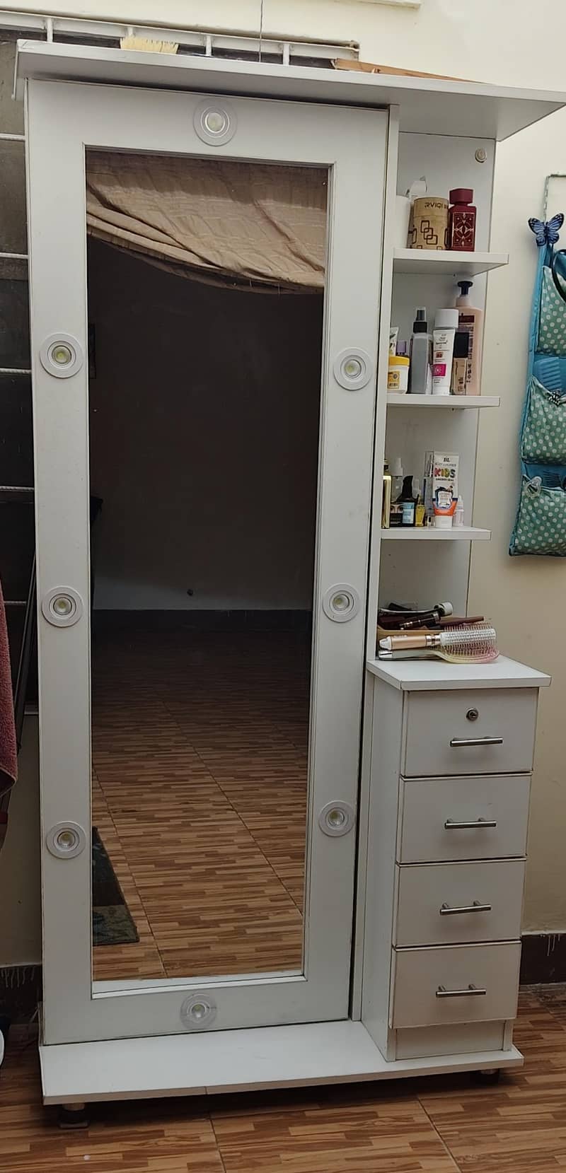 Dressing Table 1