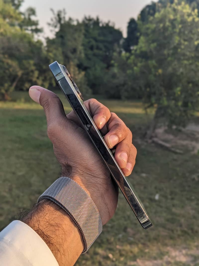Mobile 1