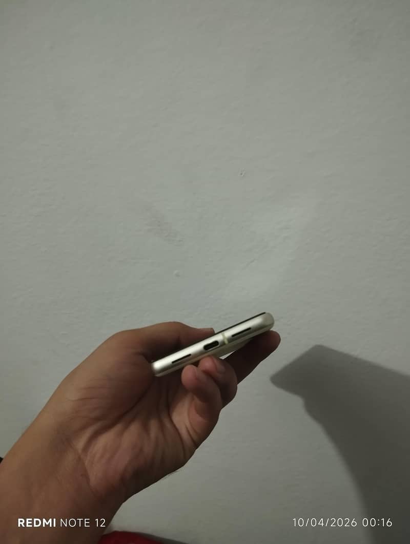 Google Pixel 7 4