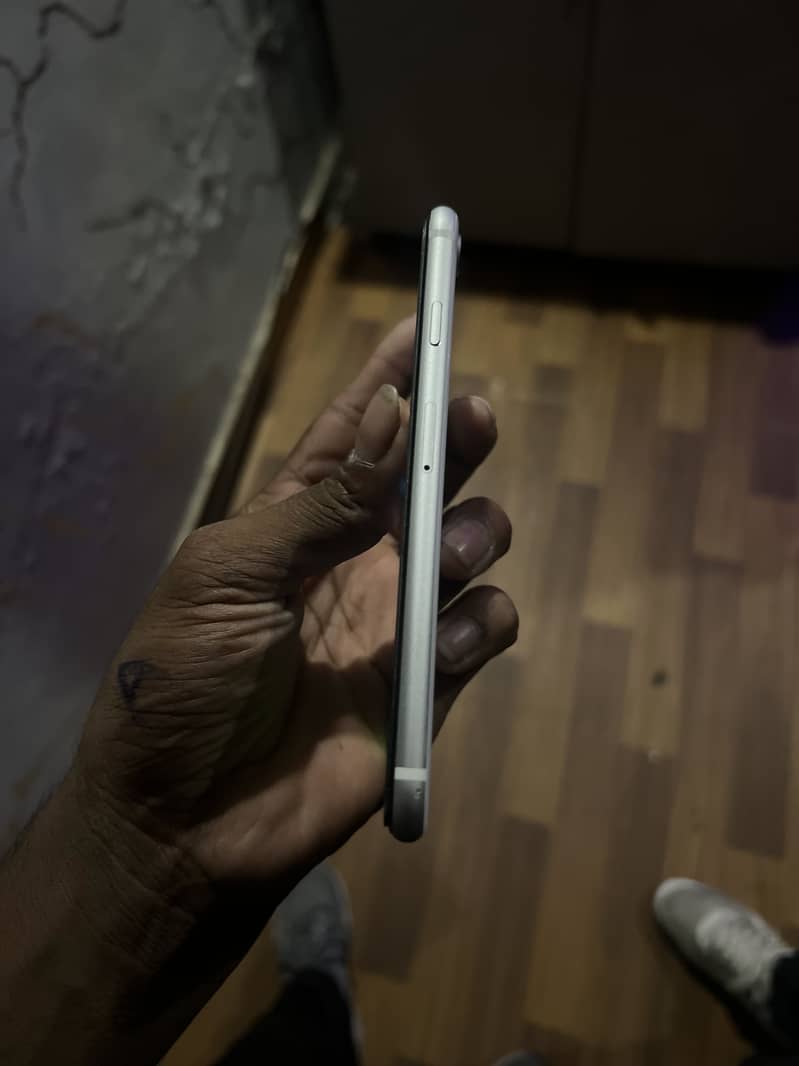 Apple iPhone SE 4