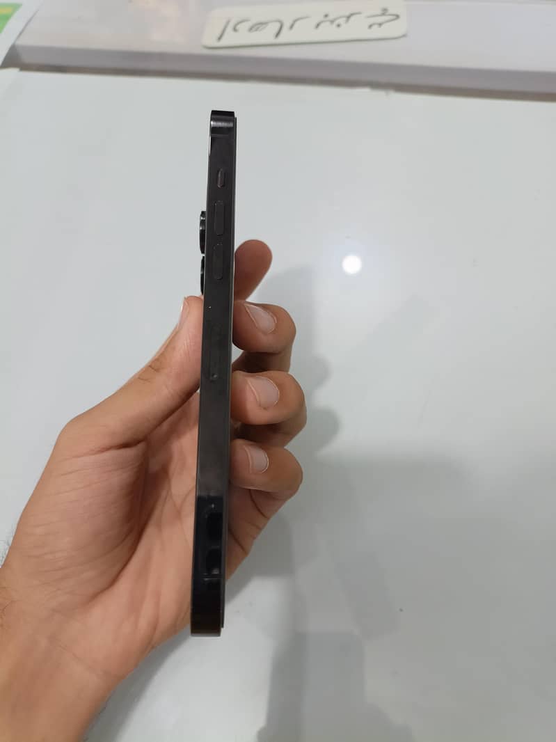 Apple iPhone 14 Pro Max 5