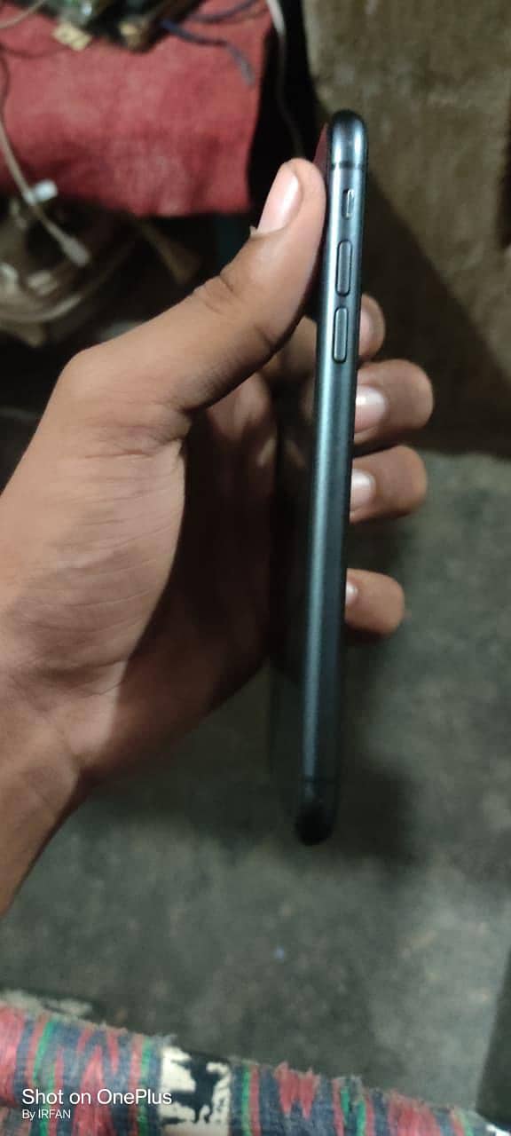 Apple iPhone 11 2