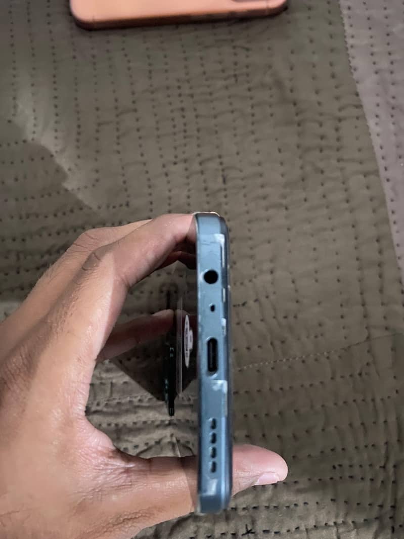 Realme C71 4