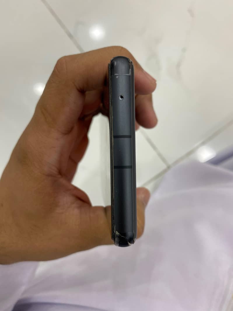 Google Pixel 7a 4