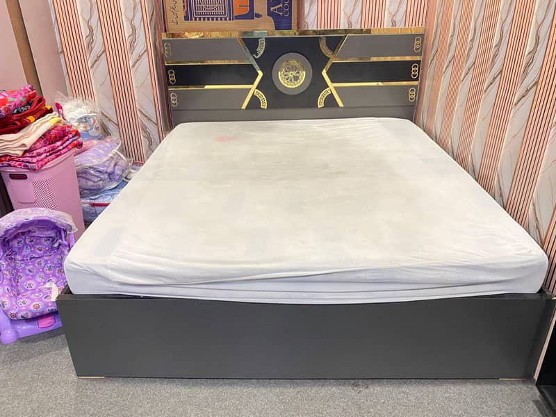Queen Size room set 6