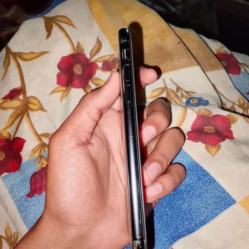 Apple iPhone X 3