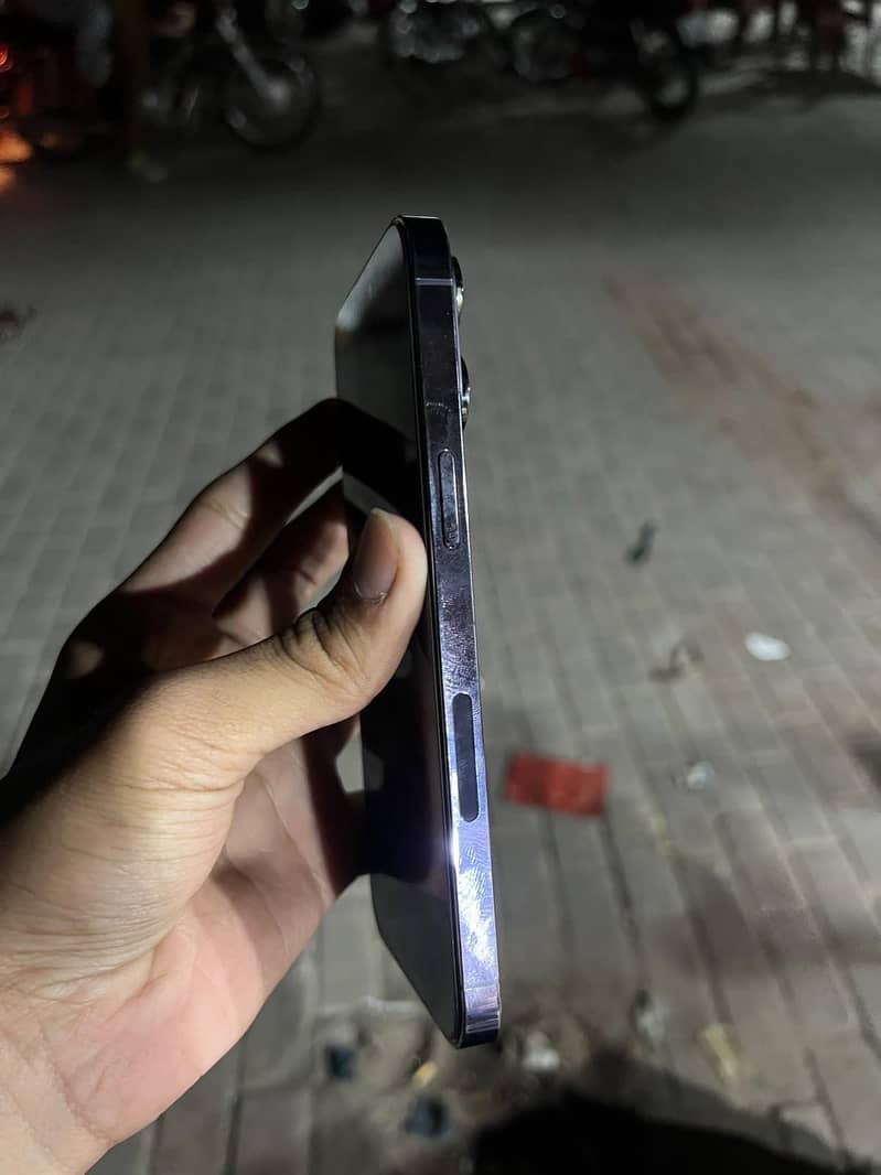 Apple iPhone 14 Pro Max 3