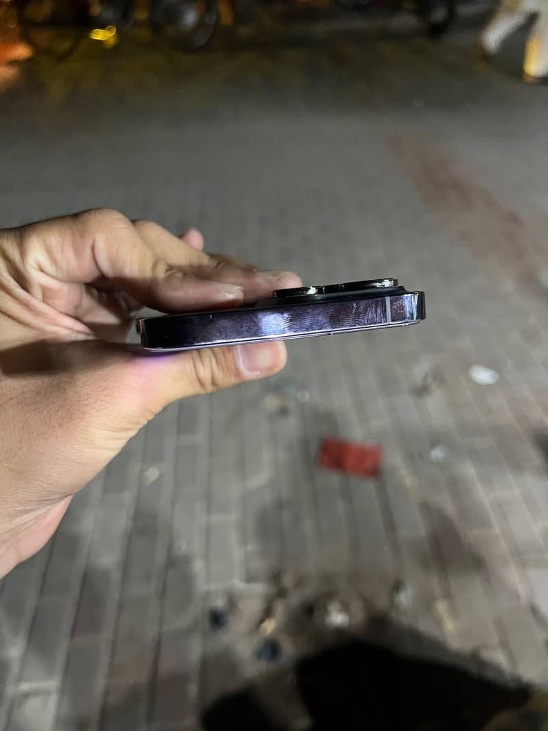 Apple iPhone 14 Pro Max 4