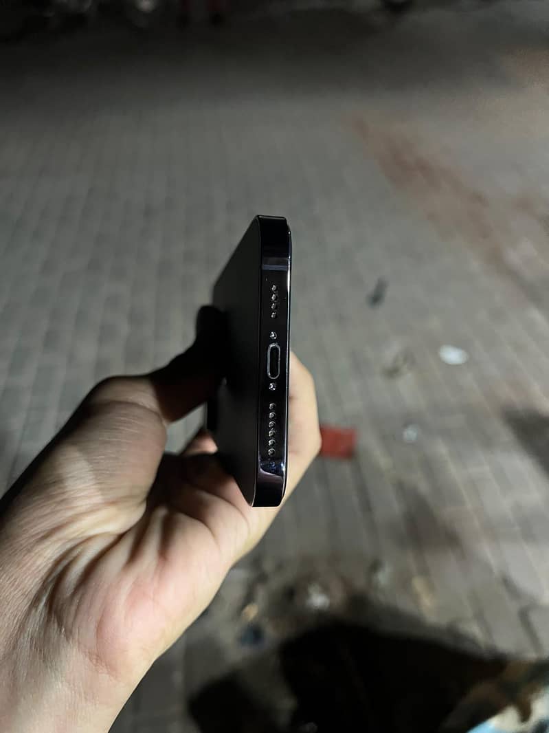 Apple iPhone 14 Pro Max 6