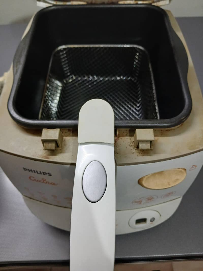 Philips deep fryer 1