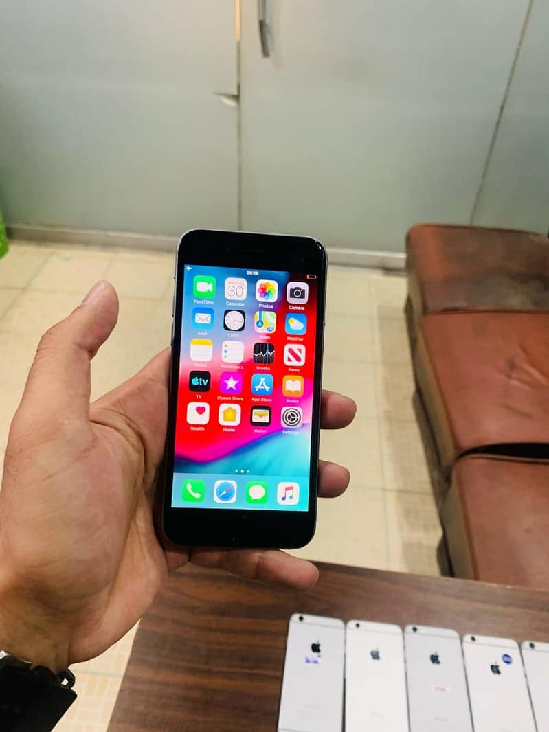 Apple iPhone 6 4