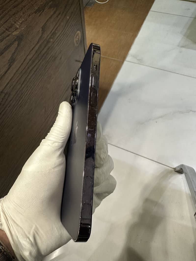 Apple iPhone 14 Pro Max 6