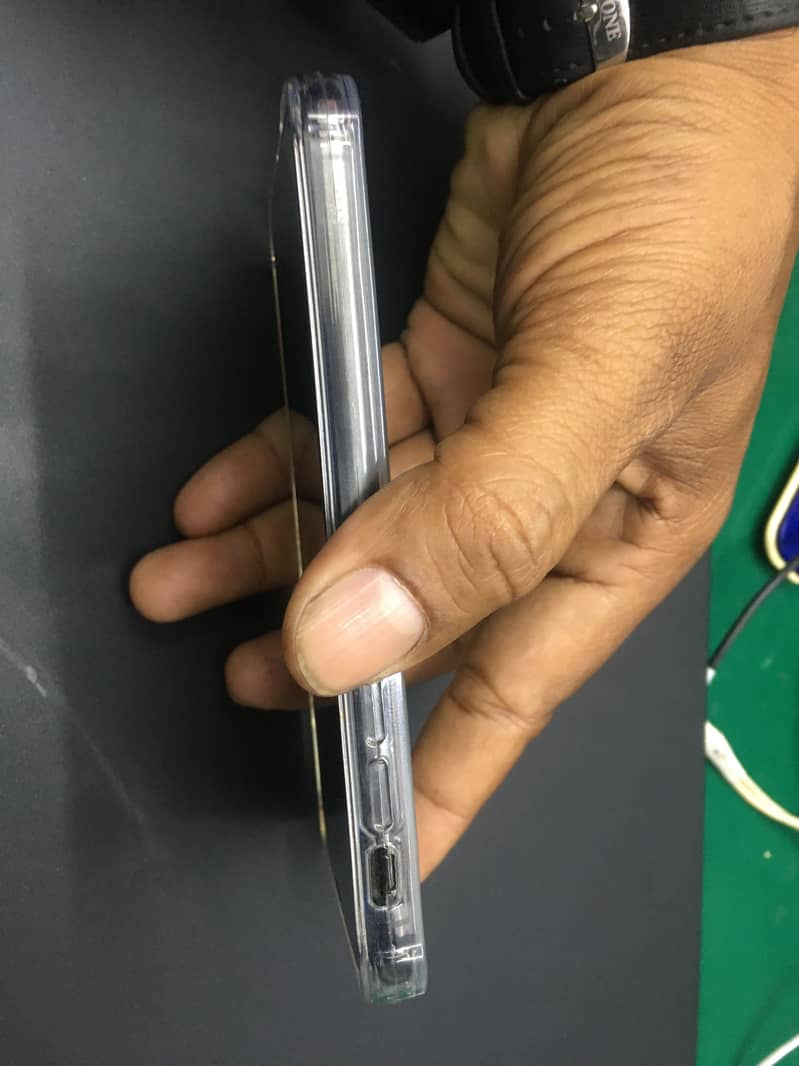 Apple iPhone X 12