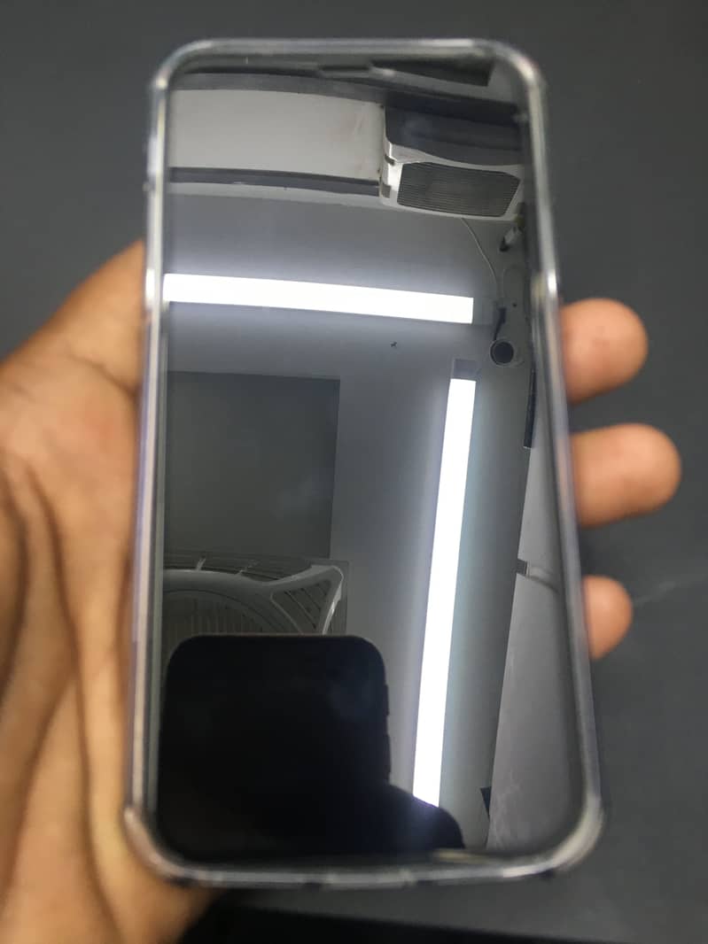 Apple iPhone X 14