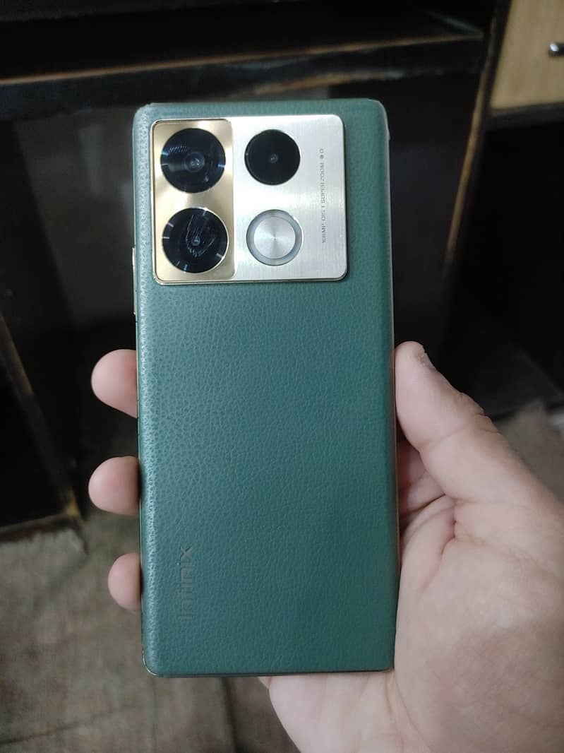 Infinix Note 40 Pro 0