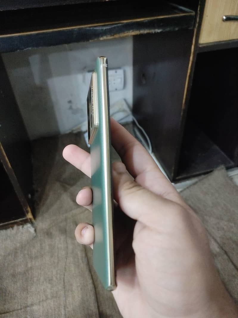 Infinix Note 40 Pro 3