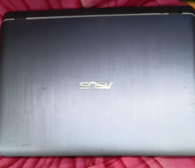 ASUS LAPTOP 1
