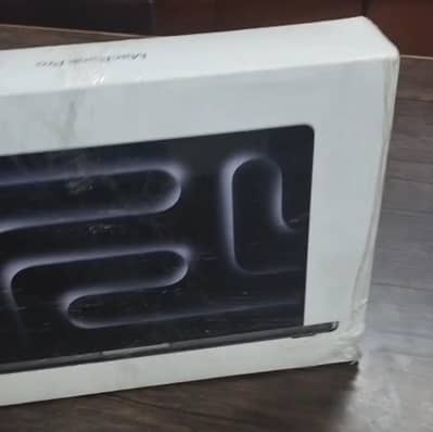 Apple MacBook Pro M5 MAX