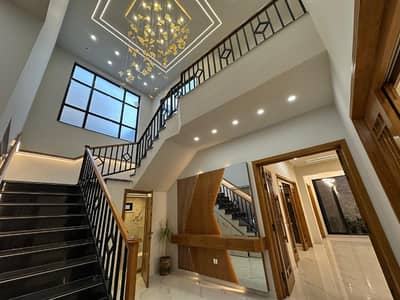 15 MARLA ULTRA MODERN LUXURY HOUSE FOR SALE