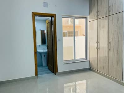 GOOD LOCATION, 5 MARLA HOUSE AVAILABLE FOR SALE