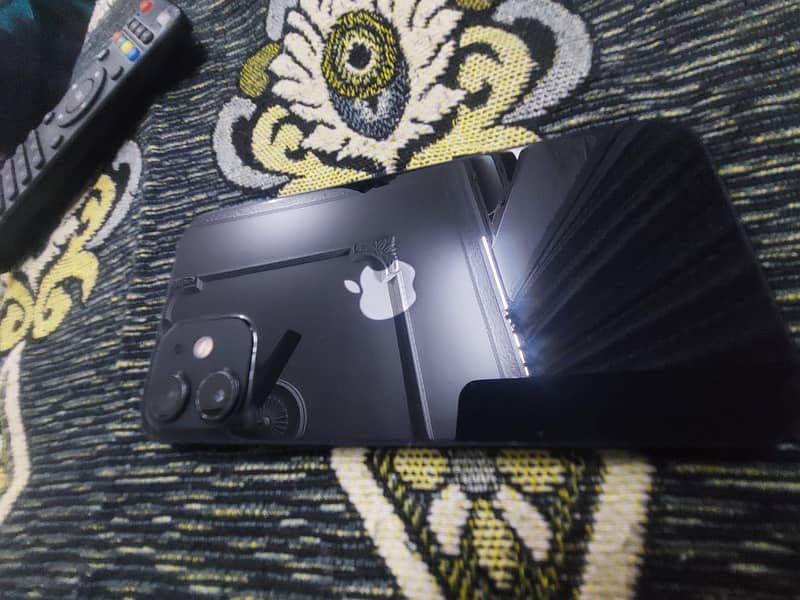 Apple iPhone 12 mini 0