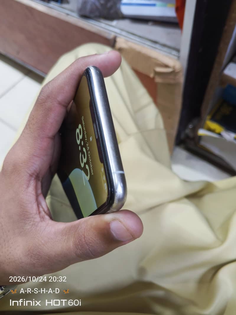Apple iPhone XS Max 5