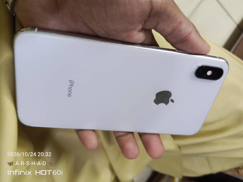 Apple iPhone XS Max 6