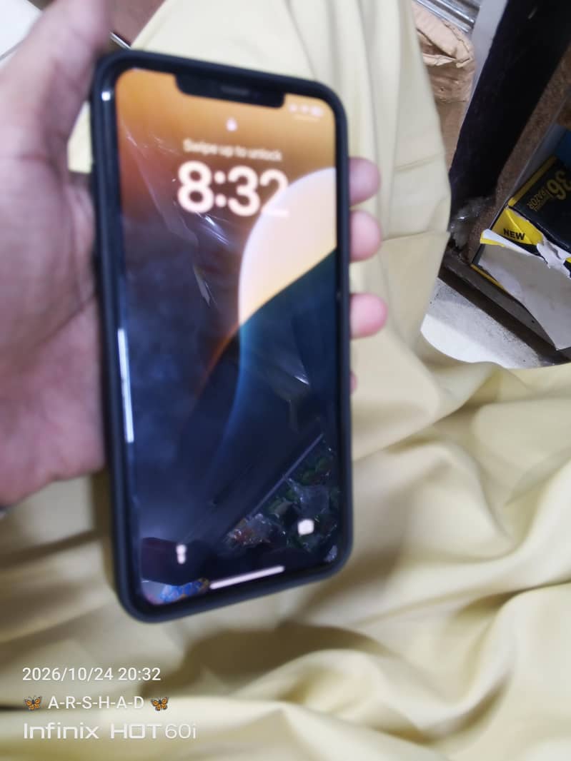 Apple iPhone XS Max 7