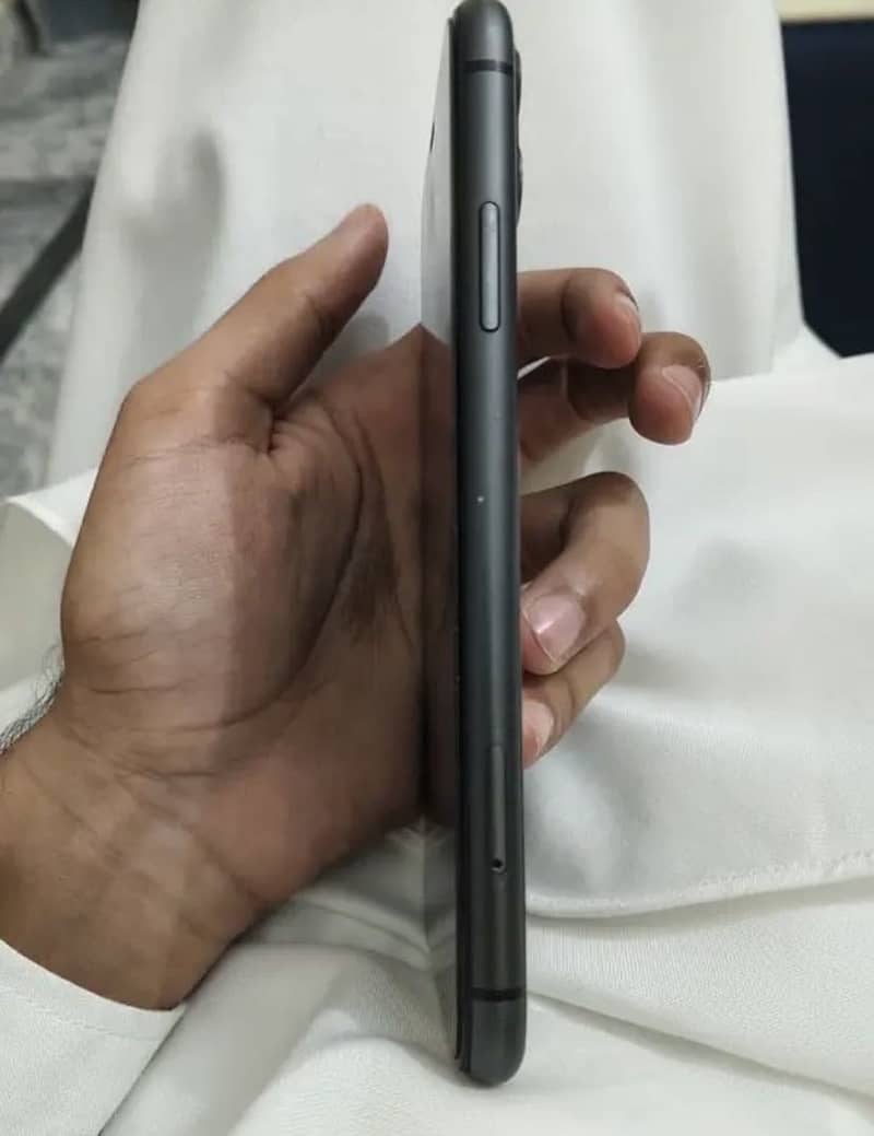 Apple iPhone 11 2