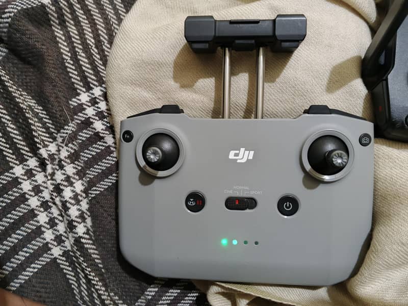 DJI drone remote 2