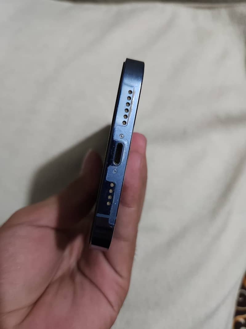 Apple iPhone 13 Pro Max 1