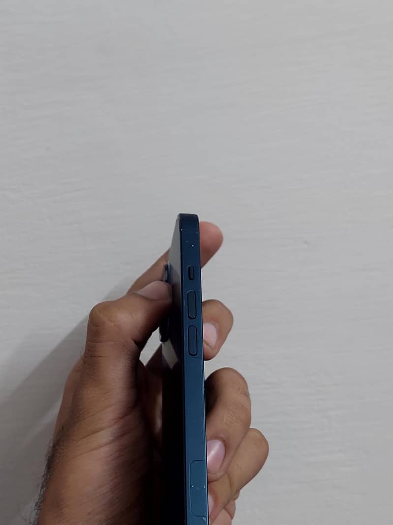 Apple iPhone 14 3