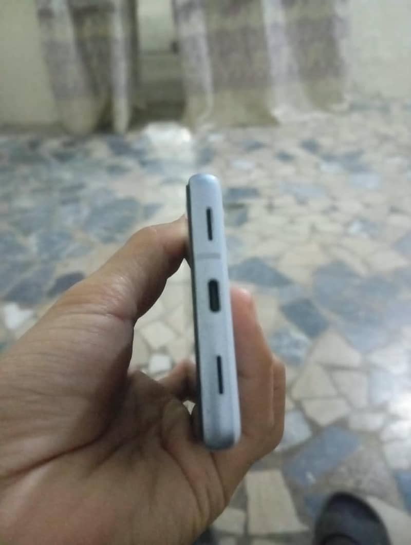 Google Pixel 7a 2
