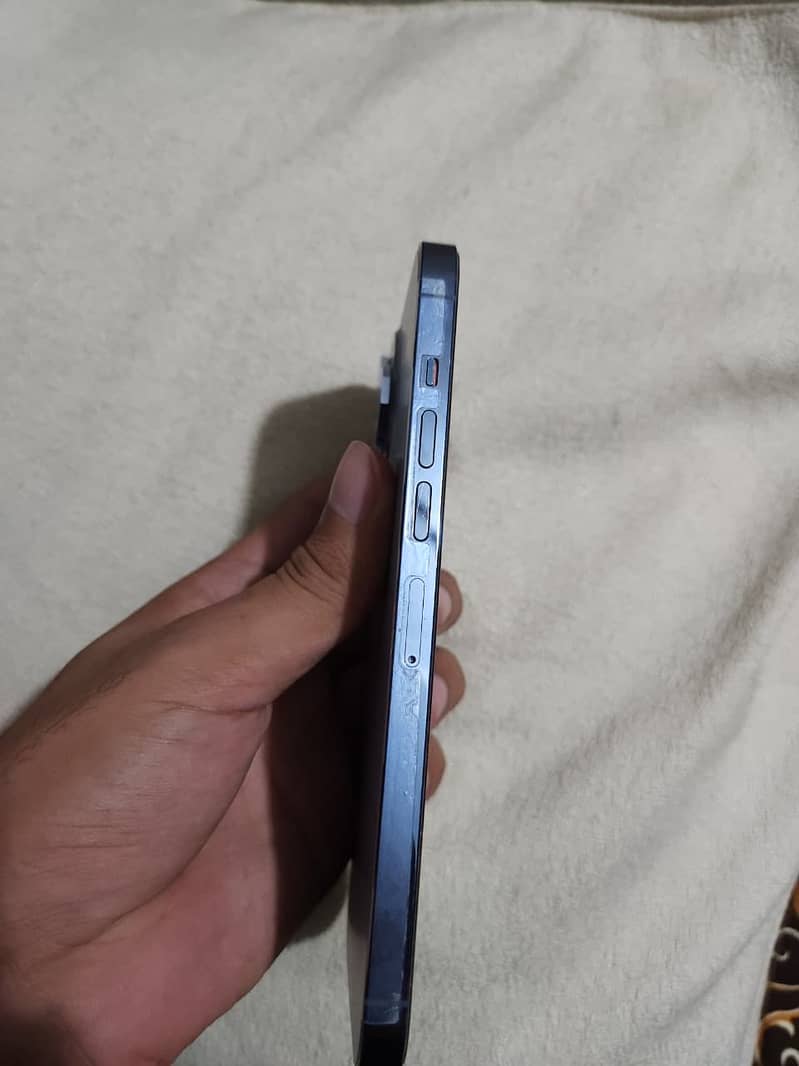 Apple iPhone 13 Pro Max 5