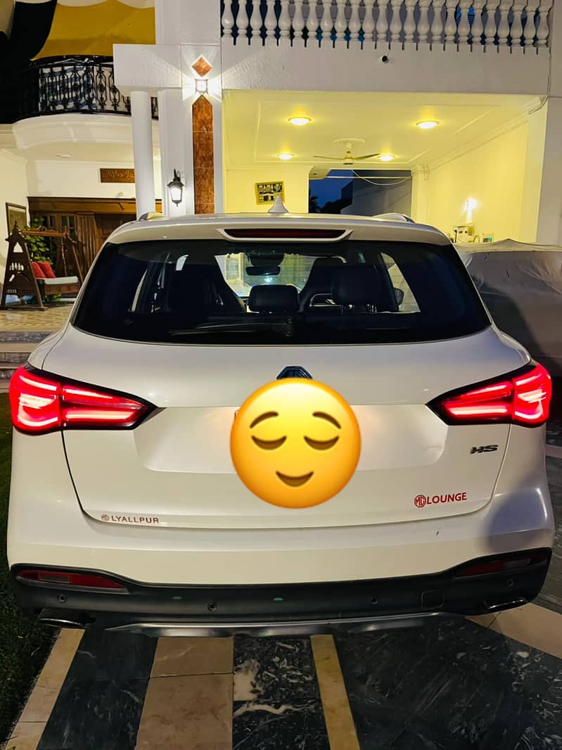 MG HS 2021 1