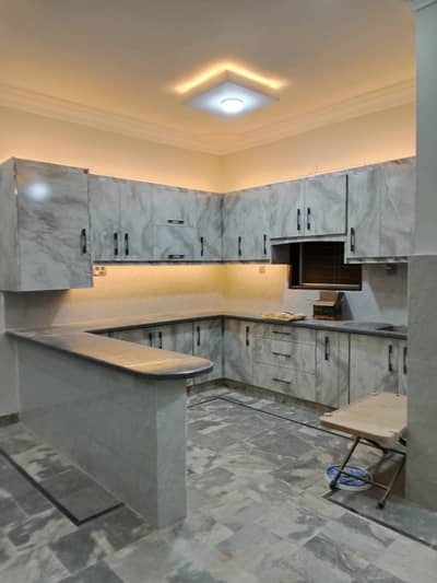Gorgeous Prime Location 280 Square Yards Upper Portion For rent Available In Gulistan-e-Jauhar - Block 15